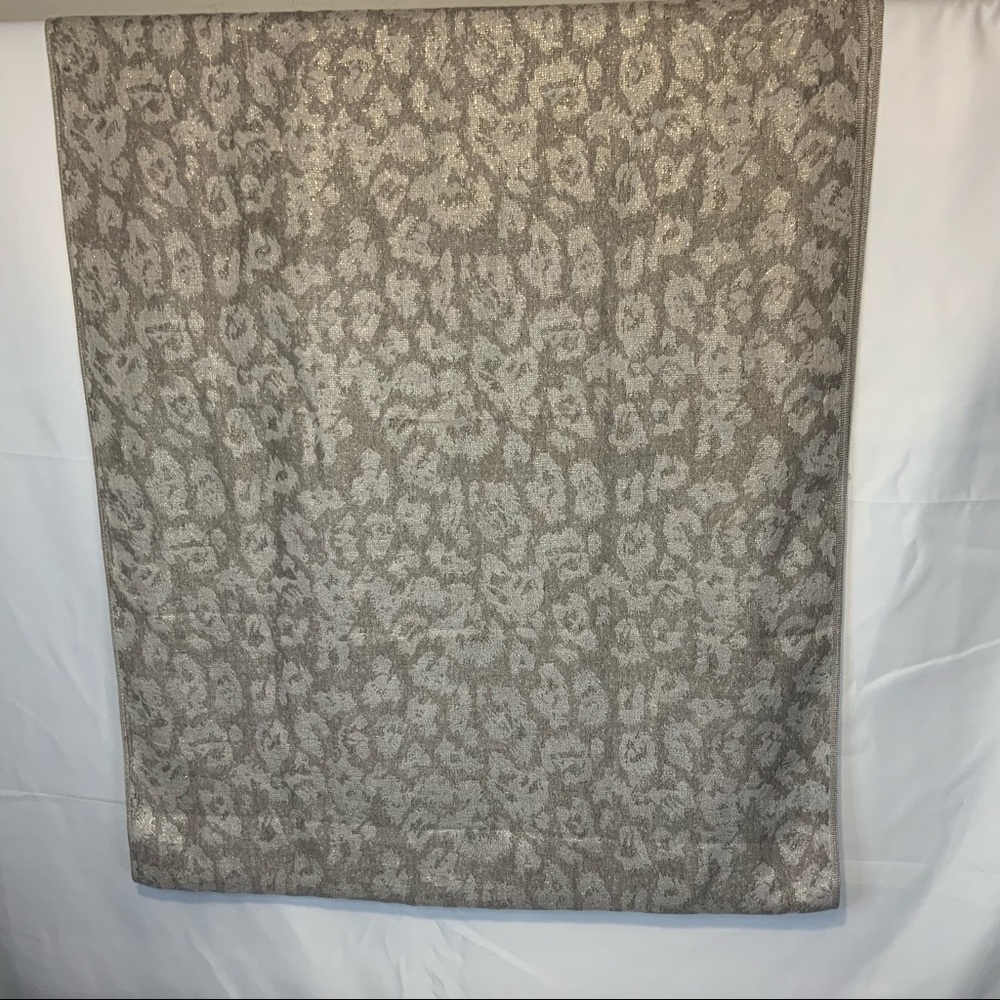 Apt.9 Infinity Scarf Wrap Glimmer Neutral NWT - Picture 4 of 7